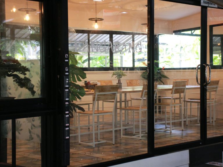 Private dining room with air conditioning